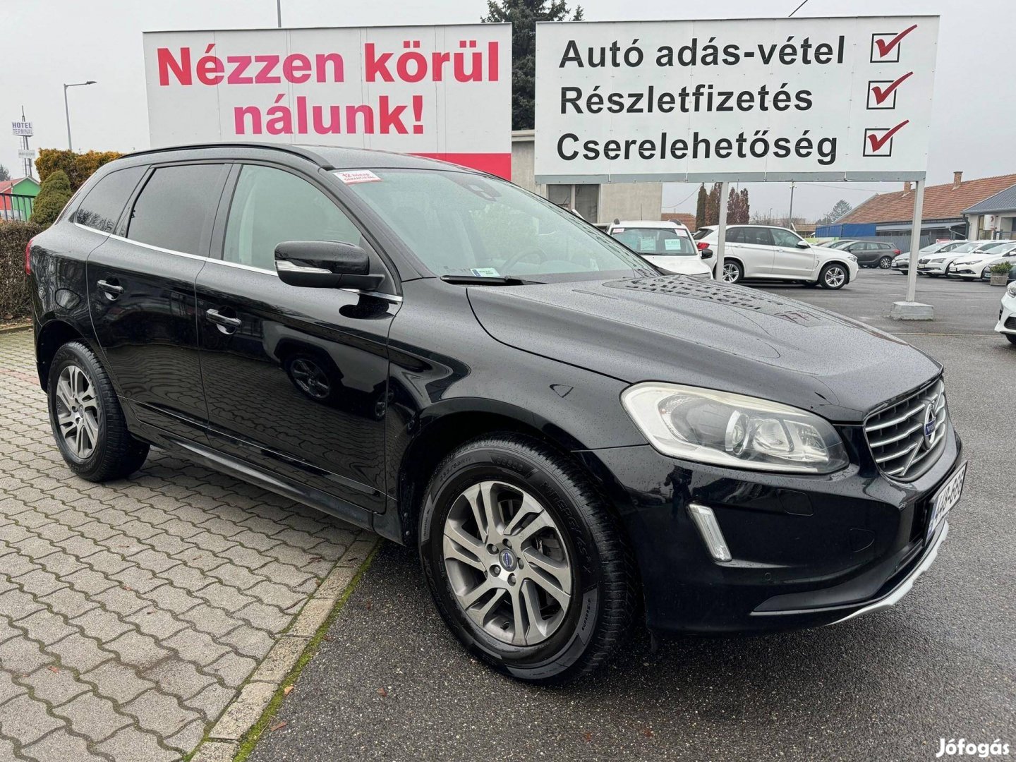 Volvo XC60 2.0 D [D4] Momentum Geartronic FWD